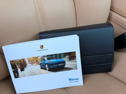 Used 2015 Porsche Macan S w/ Premium Package Plus image 26