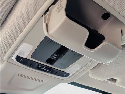 Used 2024 Honda CR-V EX image 16