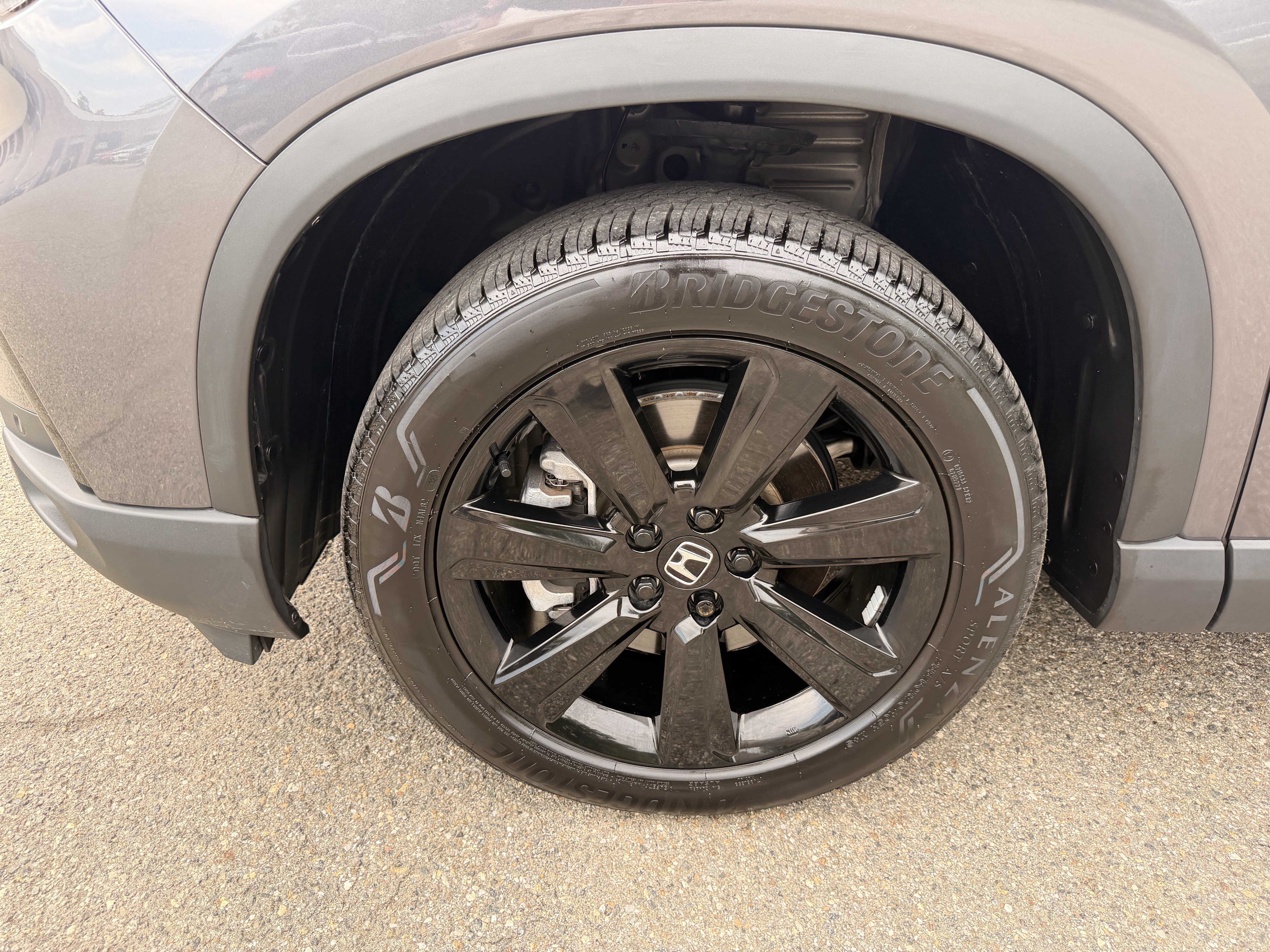Used 2025 Honda Pilot Black Edition image 8