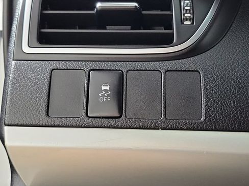 Used 2017 Toyota Camry SE FWD image 23