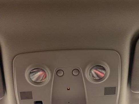 Used 2015 GMC Acadia SLT w/ Technology Package image 14