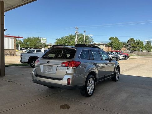 Used 2016 Toyota Camry SE image 29