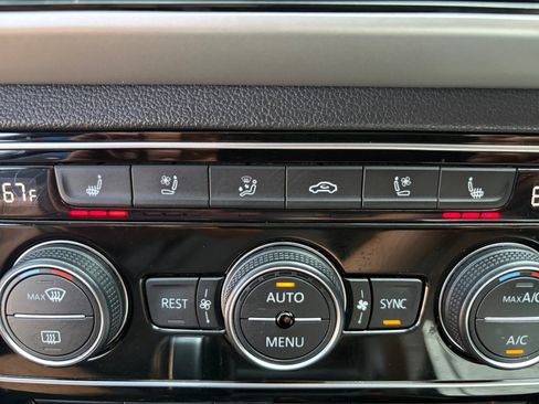 Certified 2023 Volkswagen Atlas SEL Premium AWD/4WD image 22