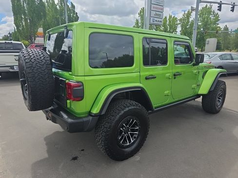 Used 2025 Jeep Wrangler Unlimited Rubicon w/ XTREMEE 35" Tire Package AWD/4WD image 5