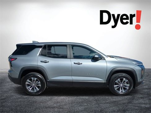 Certified 2025 Chevrolet Equinox LT image 2