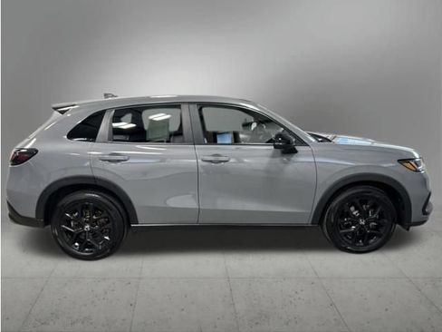 Certified 2025 Honda HR-V Sport image 7