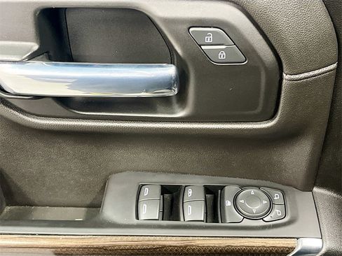 Used 2022 Chevrolet Silverado 1500 LT Trail Boss w/ Convenience Package II image 18