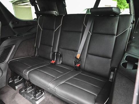 Used 2023 Cadillac Escalade Premium Luxury image 31