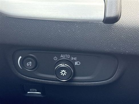 Certified 2023 GMC Terrain SLE w/ Driver Convenience Package FWD image 17