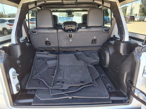 Used 2024 Jeep Wrangler Sahara w/ Technology Group image 8