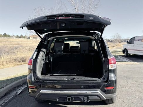 Used 2013 Nissan Pathfinder SL w/ SL Premium Pkg image 8