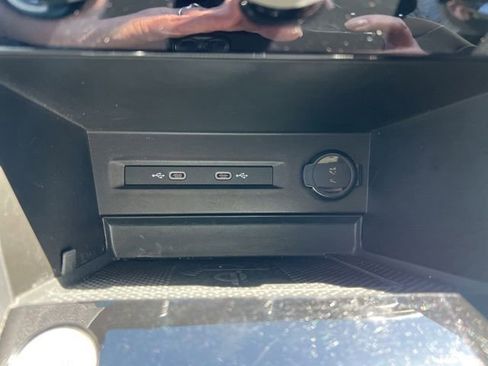 Used 2023 Volkswagen Taos SE AWD/4WD image 20