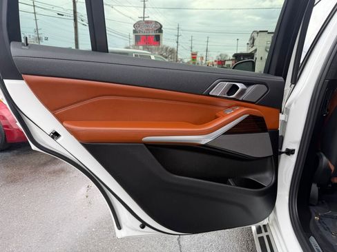 Used 2021 BMW X7 xDrive40i w/ M Sport Package image 21