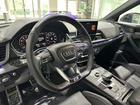 Used 2019 Audi SQ5 Prestige w/ Prestige Package AWD/4WD image 3