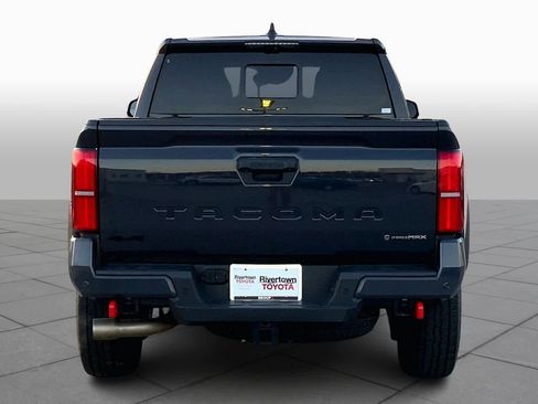 Used 2024 Toyota Tacoma TRD Off-Road w/ TRD Off Road Premium Package image 5