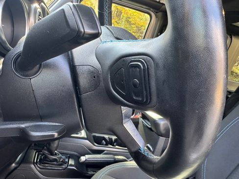 Used 2022 Jeep Wrangler Unlimited Rubicon 4xe w/ Dual Top Group image 13