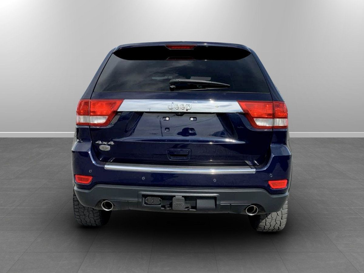 Used 2013 Jeep Grand Cherokee Overland w/ Advance Technology Group AWD/4WD image 6
