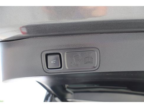 Used 2018 Ford Expedition Limited w/ Equipment Group 301A AWD/4WD image 57