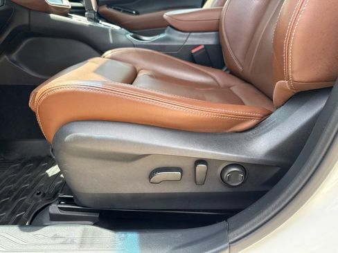 Used 2022 Subaru Outback Touring XT AWD/4WD image 14