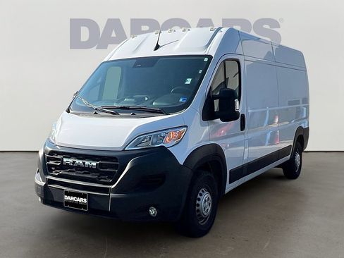 Used 2025 RAM ProMaster 2500 w/ Convenience Group FWD image 3