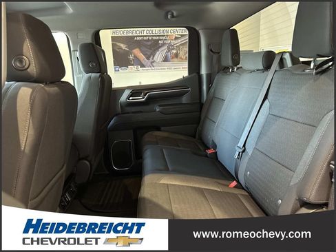 Used 2023 Chevrolet Silverado 1500 LT AWD/4WD image 12