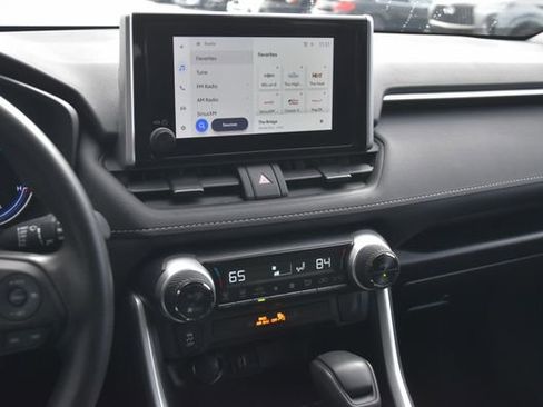 Used 2025 Toyota RAV4 XLE image 21