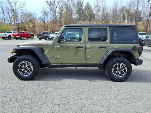 Used 2025 Jeep Wrangler Unlimited Rubicon w/ Convenience Group image 5