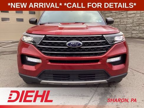 Used 2020 Ford Explorer XLT w/ Equipment Group 202A AWD/4WD image 2