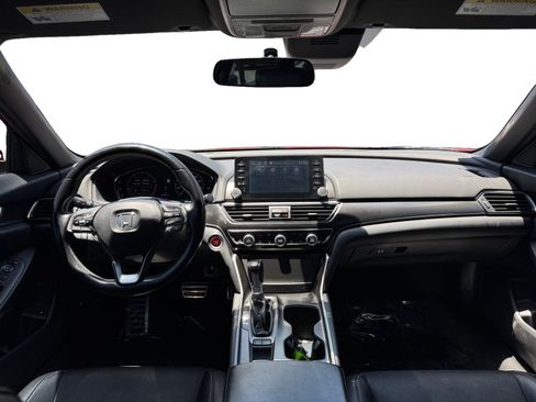 Used 2018 Honda Accord Sport image 10