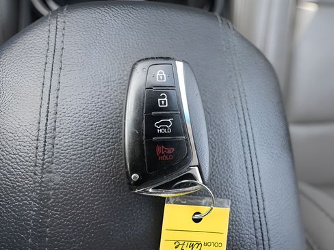 Used 2018 Hyundai Santa Fe Sport AWD/4WD image 40