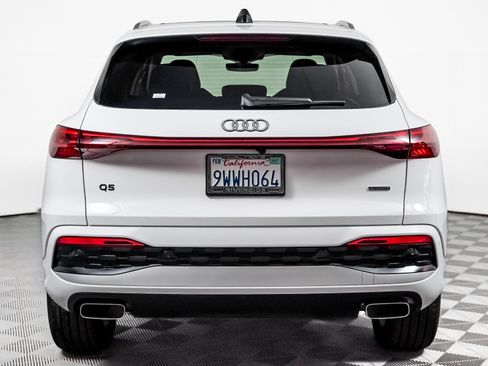 Used 2025 Audi Q5 Premium Plus w/ Premium Plus AWD/4WD image 6