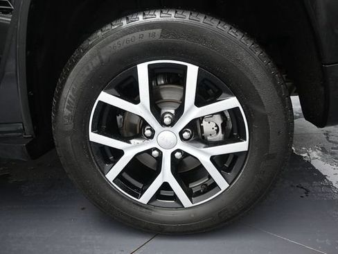 Used 2024 Jeep Grand Cherokee Limited w/ Trailer Tow Package AWD/4WD image 43