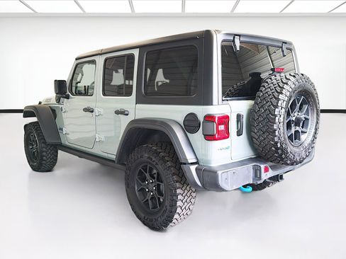Used 2024 Jeep Wrangler Unlimited AWD/4WD image 6