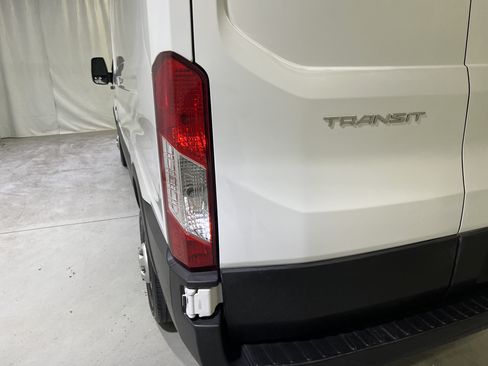 Used 2023 Ford Transit 250 Medium Roof AWD image 10