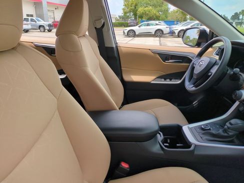Certified 2025 Toyota RAV4 XLE w/ Convenience Package AWD/4WD image 21