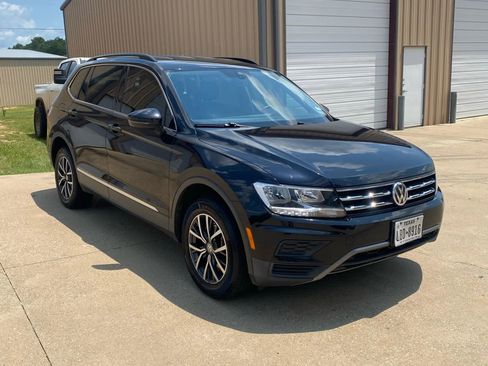 Used 2018 Volkswagen Tiguan SE image 4