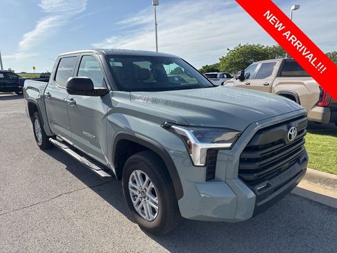 Used 2025 Toyota Tundra SR5 w/ SR5 Premium Package AWD/4WD image 1