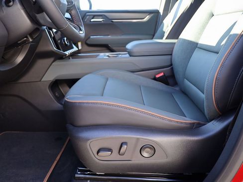 New 2025 GMC Acadia AT4 w/ Super Cruise Package image 11