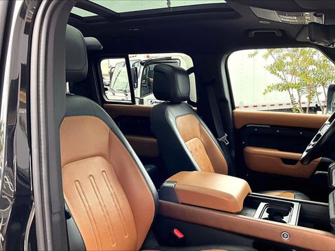 Used 2021 Land Rover Defender 110 X image 7