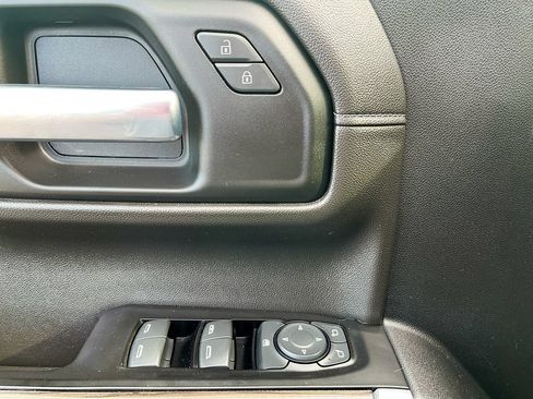Used 2019 Chevrolet Silverado 1500 RST AWD/4WD image 17