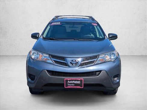Used 2013 Toyota RAV4 LE image 2