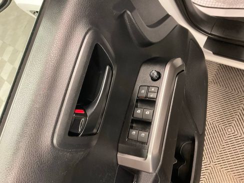 Used 2023 Toyota Tacoma SR5 w/ Technology Package AWD/4WD image 16