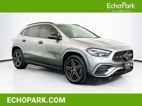 Used 2025 Mercedes-Benz GLA 250 4MATIC image 1