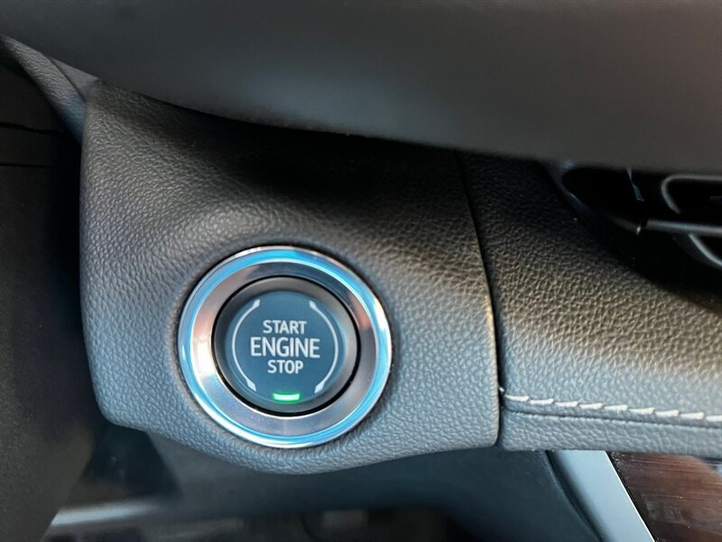 Used 2023 Buick Envision Avenir AWD/4WD image 34