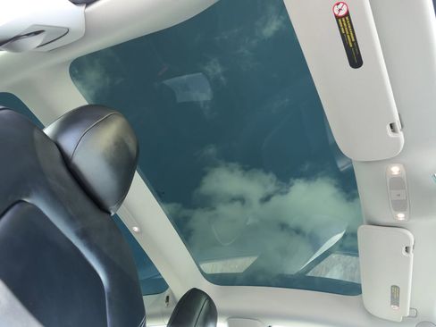 Used 2022 Tesla Model 3 Long Range image 25