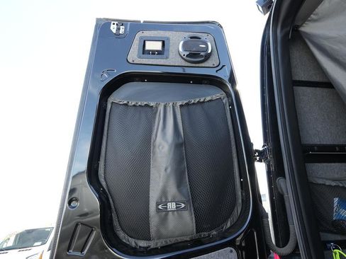 Used 2015 Mercedes-Benz Sprinter 2500 image 23