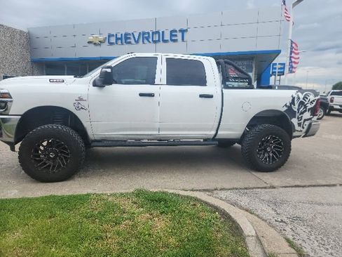Used 2025 RAM 2500 Tradesman AWD/4WD image 4