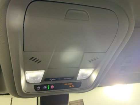 Used 2022 Chevrolet Equinox LT image 24