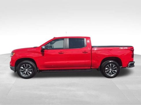 Used 2025 Chevrolet Silverado 1500 LT image 2