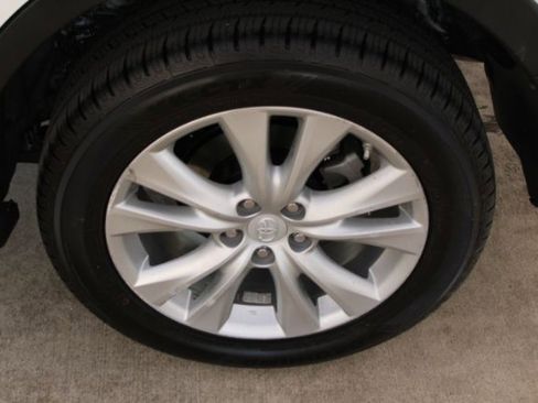 Used 2013 Toyota RAV4 Limited image 23